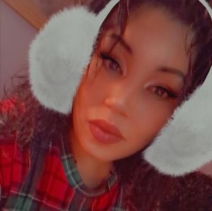 Meet your Posher, Kadeline